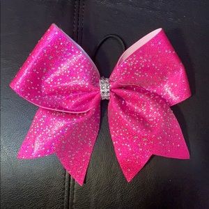 Cheer bow